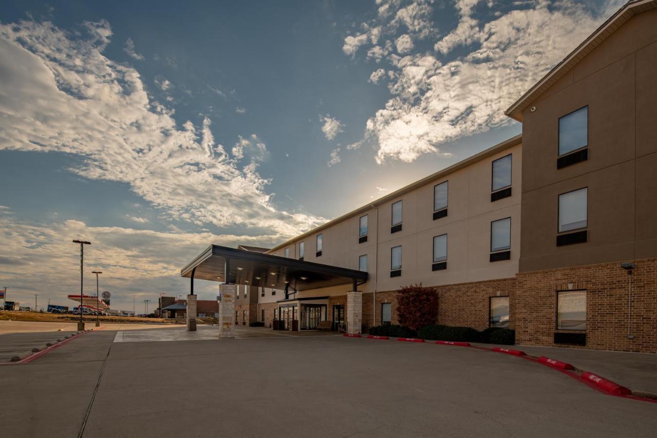 Express & N Waco Area - By Ihg