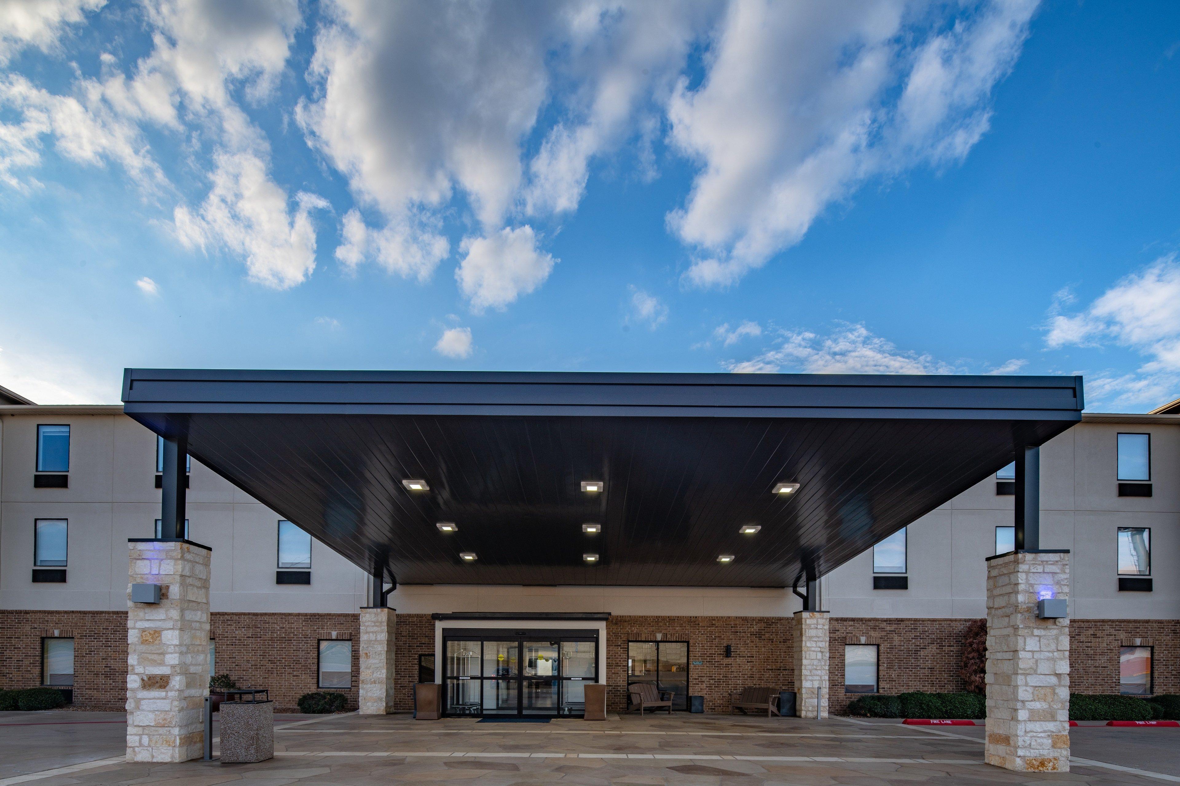 Express & N Waco Area - By Ihg Hotel 3*