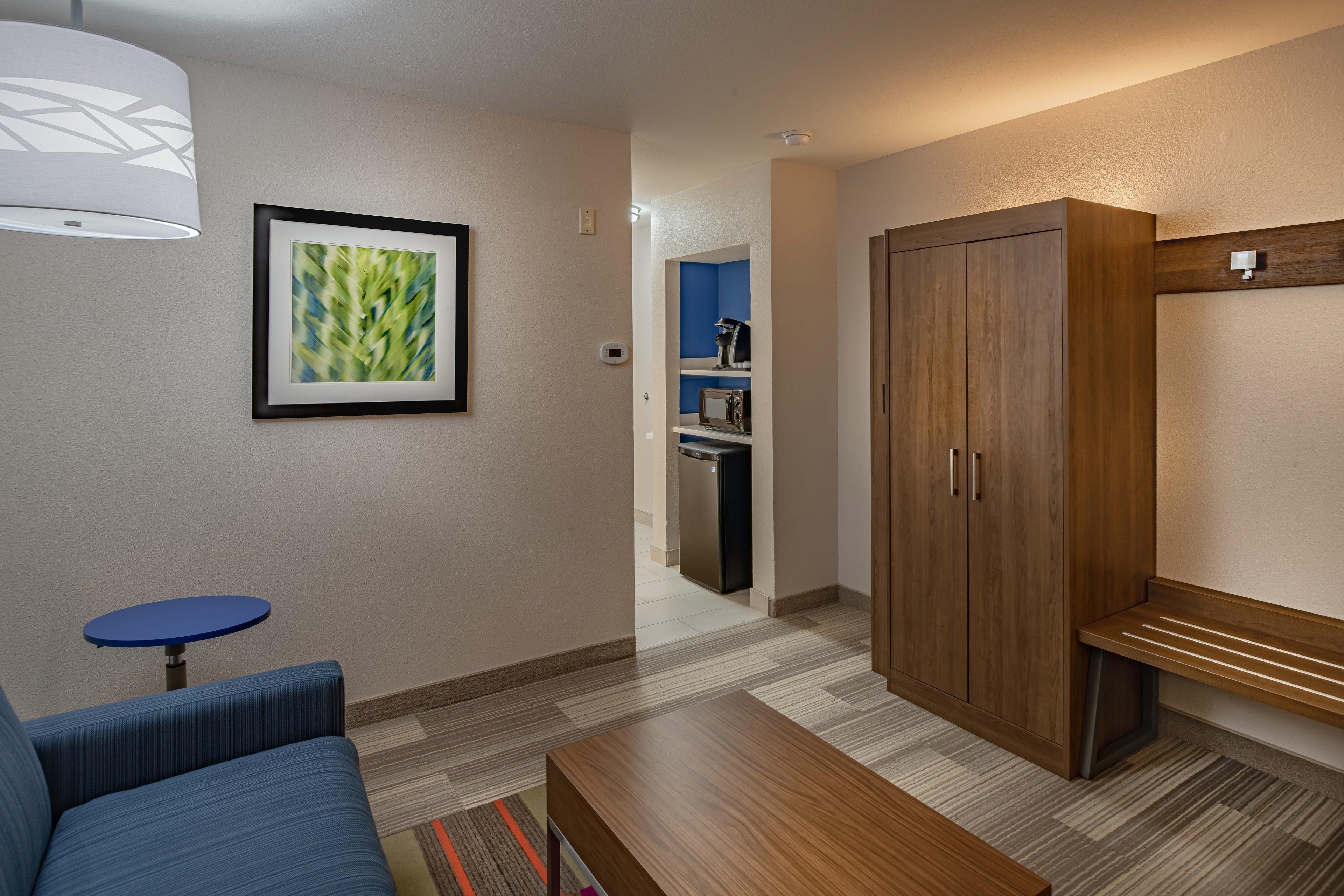 Express & N Waco Area - By Ihg West