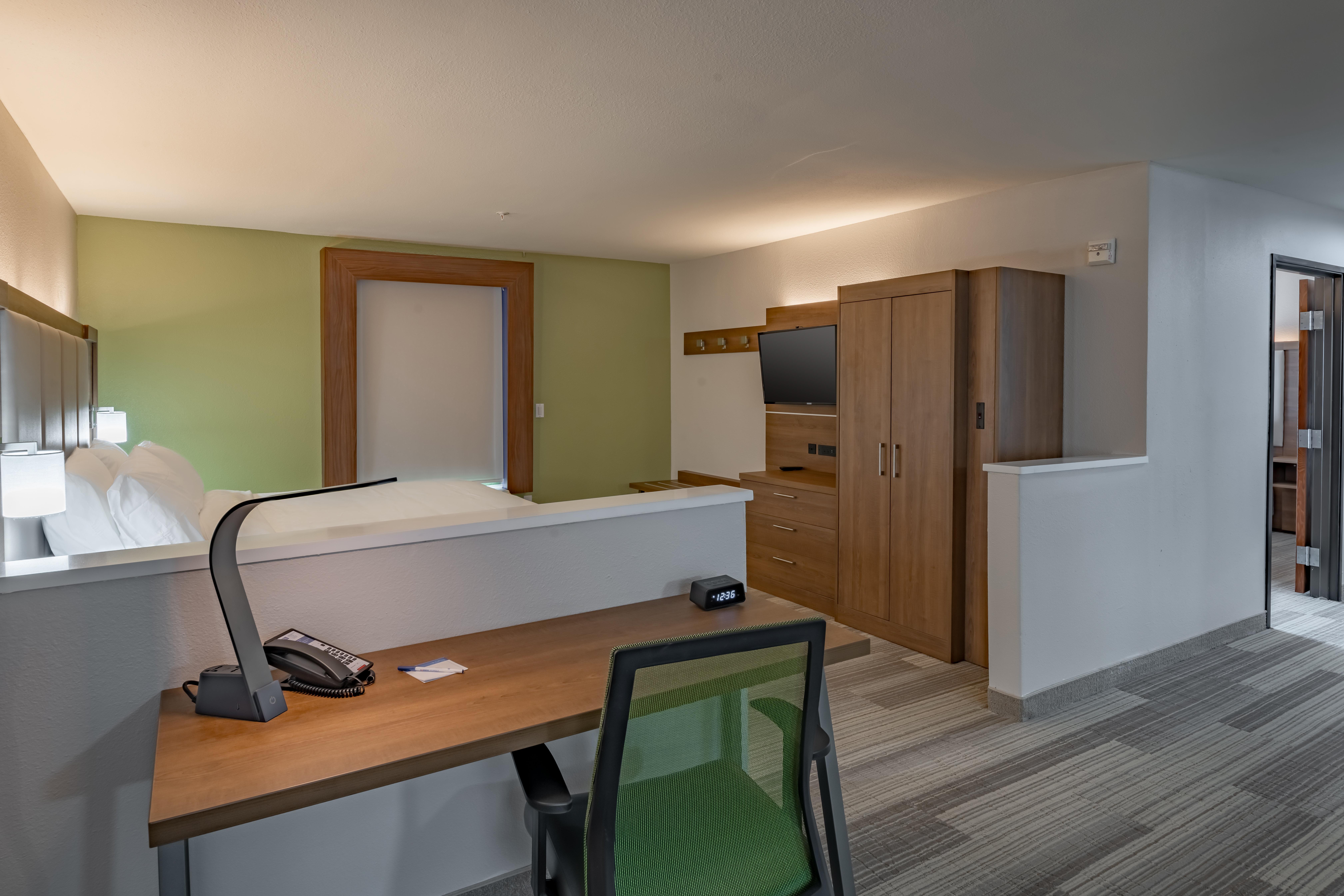 Express & N Waco Area - By Ihg Hotel West