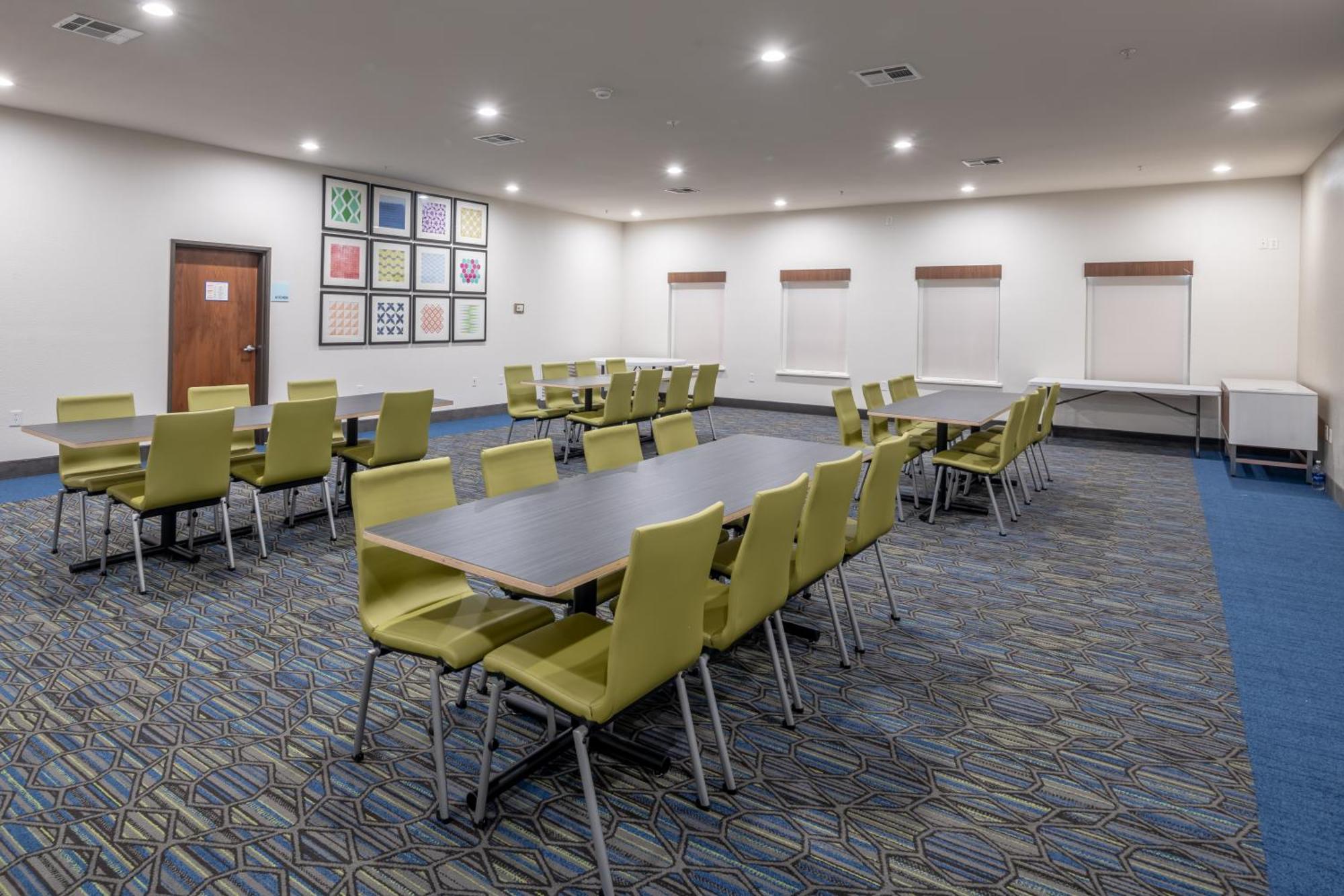 Express & N Waco Area - By Ihg 3* West